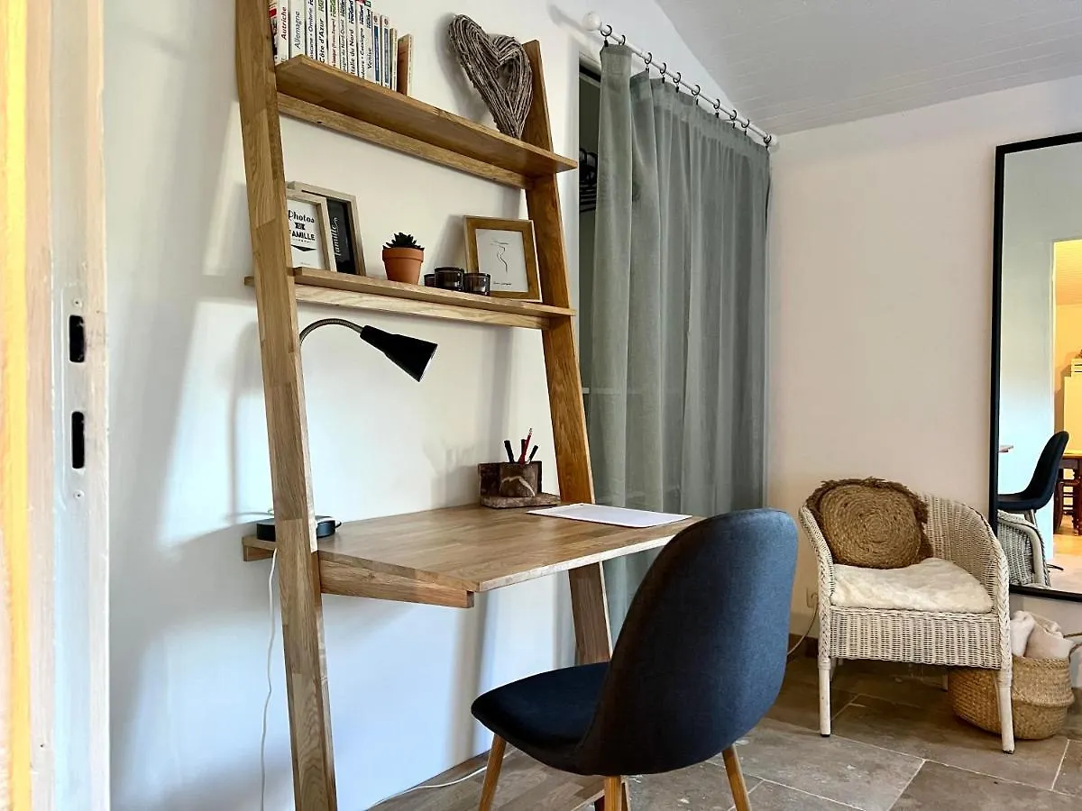 Maison Provencale Au Calme De La Campagne Avec Jacuzzi Aix-en-Provence Apartment