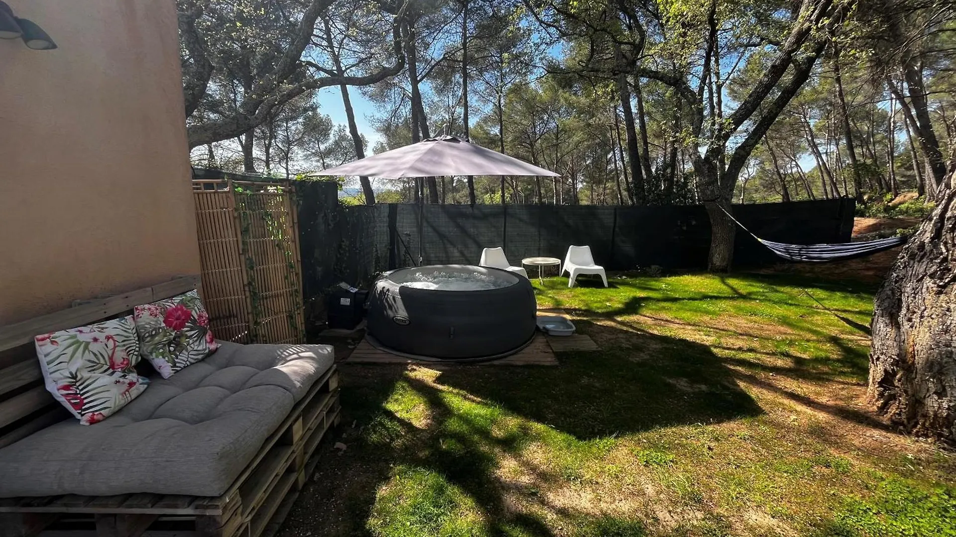 Maison Provencale Au Calme De La Campagne Avec Jacuzzi Aix-en-Provence Apartment