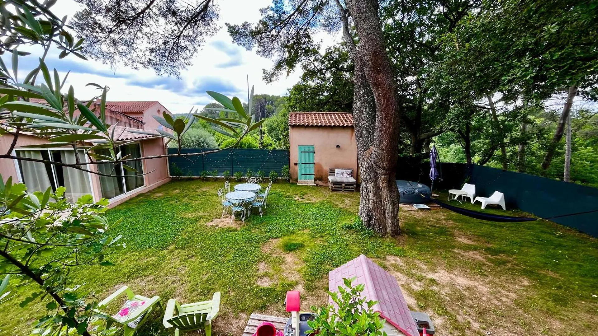 Maison Provencale Au Calme De La Campagne Avec Jacuzzi Aix-en-Provence Apartment