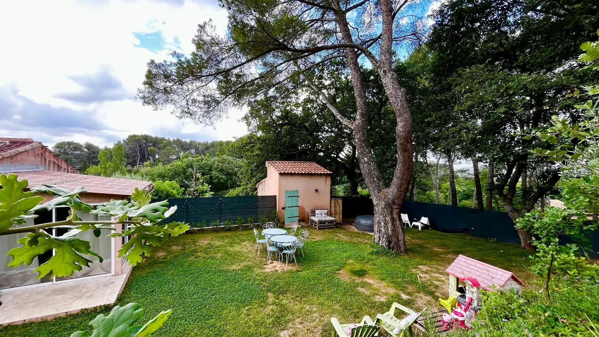 Maison Provencale Au Calme De La Campagne Avec Jacuzzi Aix-en-Provence