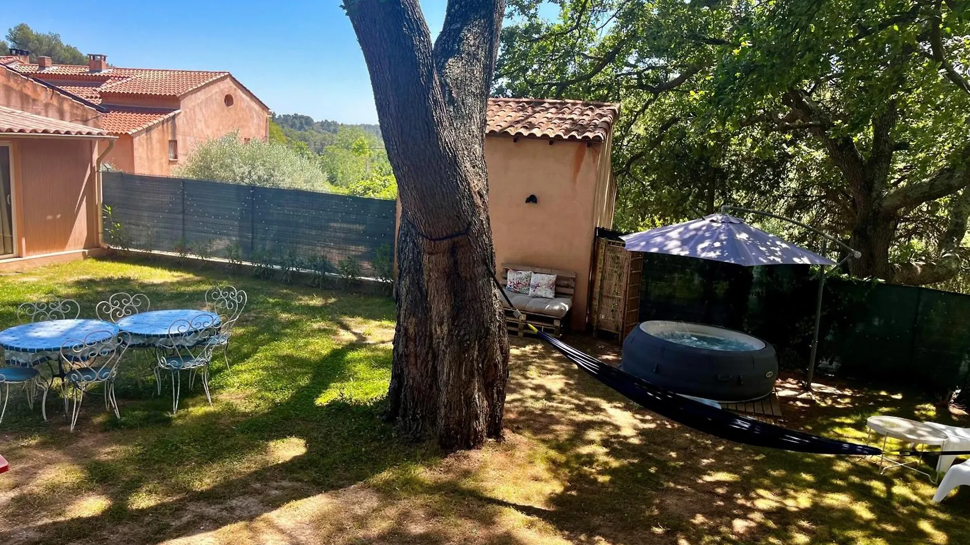 Maison Provencale Au Calme De La Campagne Avec Jacuzzi Aix-en-Provence 0*,
