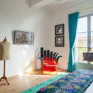 2* Bed and breakfast Maison Du Collectionneur