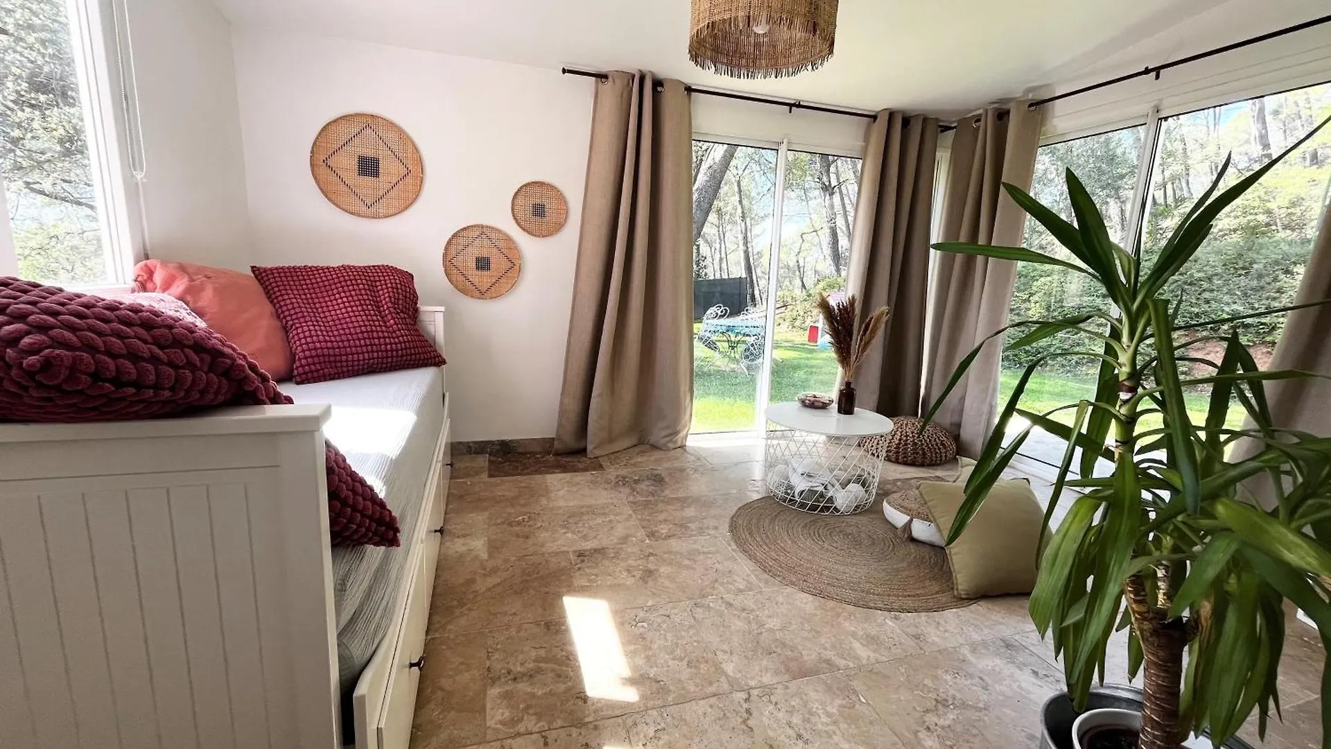 Maison Provencale Au Calme De La Campagne Avec Jacuzzi Apartment Aix-en-Provence France